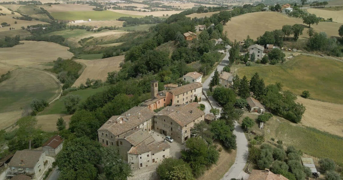 Scoprendo Arcevia: Un viaggio tra castelli medievali e il patrimonio delle Marche
